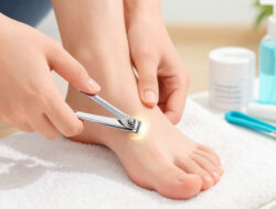 Pentingnya Memotong Kuku Kaki Secara Teratur Agar Tidak Terjadi Luka Infeksi